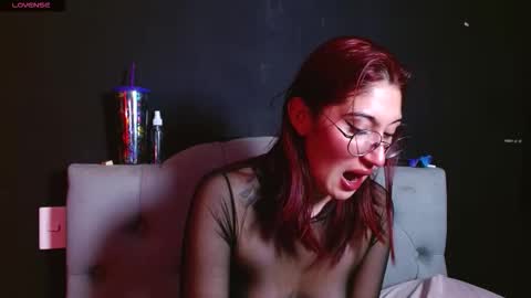 IG     OF red moonn online show from January 10, 5:12 am