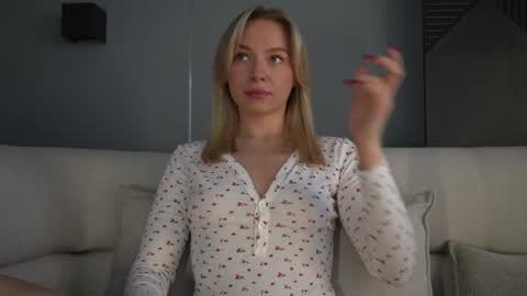 Candice Snow online show from February 7, 11:12 am