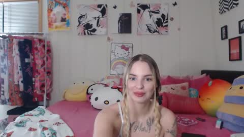 snow_money online show from February 1, 5:49 am