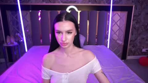 snow_whiteeex online show from March 22, 8:20 am