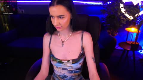 snow_whiteeex online show from January 30, 2:36 pm