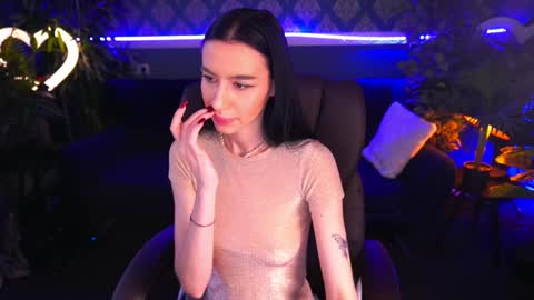 snow_whiteeex online show from January 22, 6:52 am