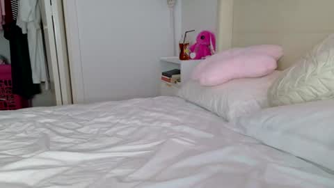 Babygirl Ivy online show from July 4, 11:33 pm