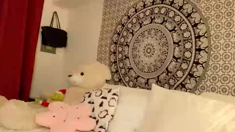 Babygirl Ivy online show from December 22, 2:15 am