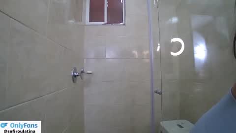 soffi_rousel_ online show from December 5, 5:36 pm