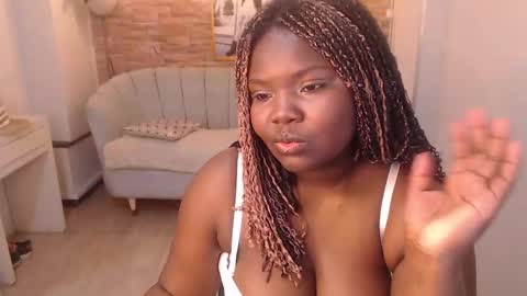 soffia_b online show from October 1, 3:33 am