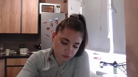 Sofi online show from April 9, 11:26 am