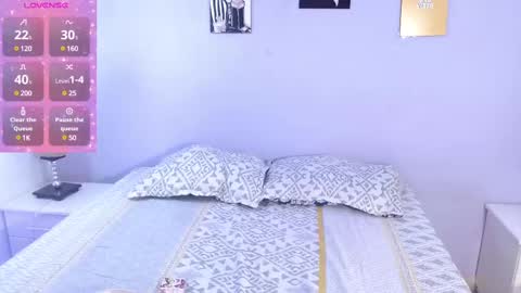 sofi smith online show from December 4, 7:12 pm