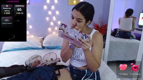 sofi smith online show from December 23, 7:41 pm