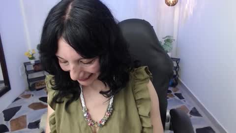 Snapshot of sofia_granny chatting on October 11, 4:28 am Sofia  online show from October 11, 4:28 am