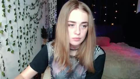 sofia_rosemary online show from September 11, 12:16 pm