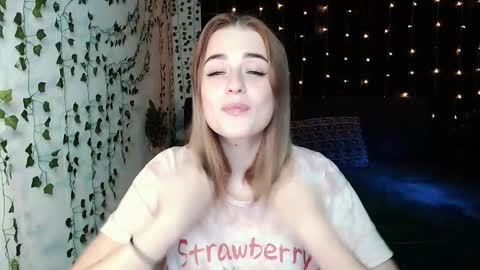 sofia_rosemary online show from October 18, 2:42 pm