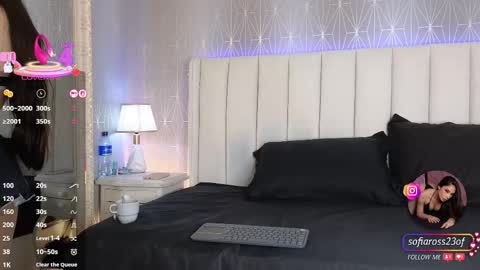       online show from October 2, 7:52 pm