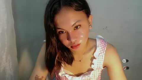 sofia_sweetheart18 online show from December 5, 2:00 am