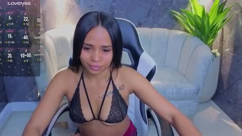 sofia_tx_ online show from November 19, 1:00 pm