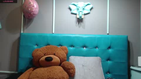 Sofa online show from March 8, 11:13 am