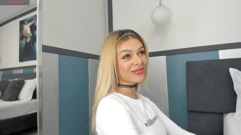 Sofia online show from October 20, 8:01 pm