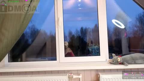 Snapshot of sofiabaileys chatting on October 20, 2:20 pm    Sofia      welcome to my room      online show from October 20, 2:20 pm