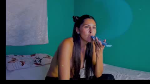 sofiacruz16 online show from October 16, 1:08 am