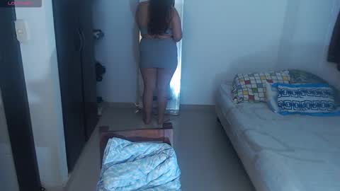 sofiamooon_ online show from November 20, 1:17 am