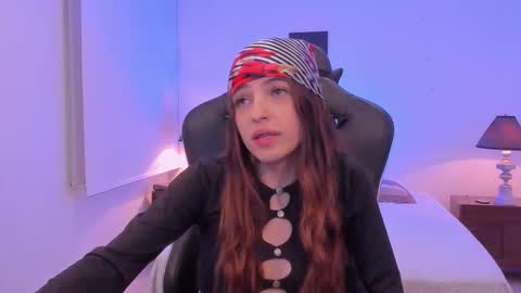 Sofia  Help me reach 5K followers  online show from December 16, 7:53 pm