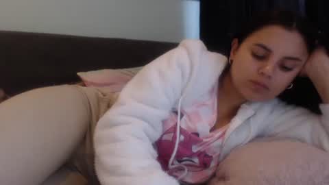 Snapshot of sofigarcia17 chatting on October 21, 4:22 pm sofi online show from October 21, 4:22 pm