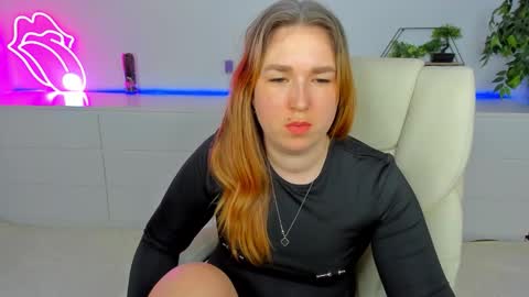 sofii_darling online show from February 13, 7:04 pm