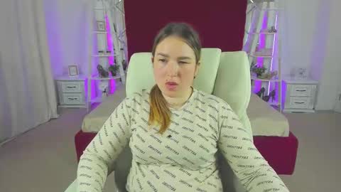 sofii_darling online show from March 20, 11:53 pm