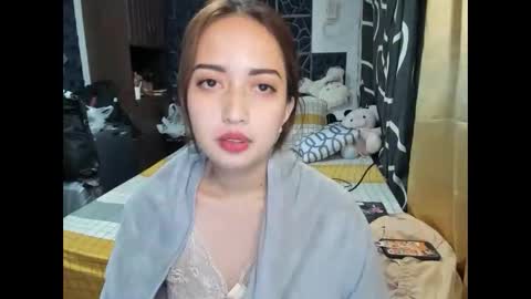 Angel online show from November 8, 3:17 pm