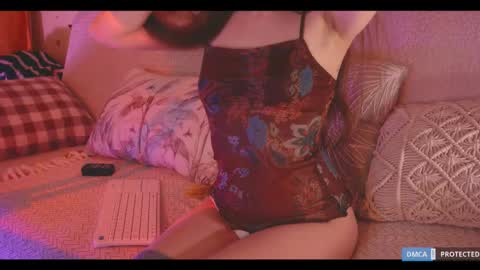 Lisa  online at  .11 from about utc online show from December 4, 8:31 pm