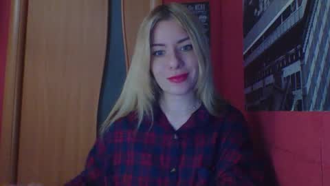 softy_aura online show from April 20, 5:16 pm