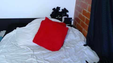  Sofy  online show from December 19, 1:54 am