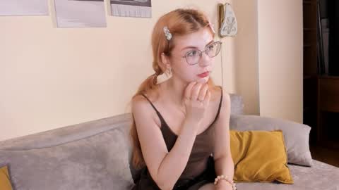 Nana online show from February 23, 4:06 pm