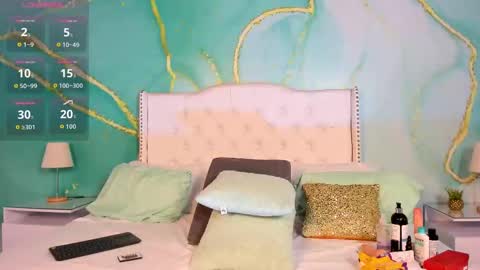 solwynne online show from October 1, 12:37 am