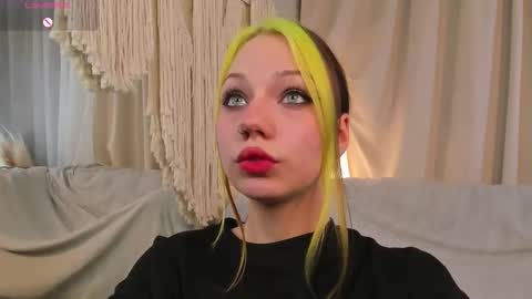 Your ghost wife online show from November 10, 1:28 pm