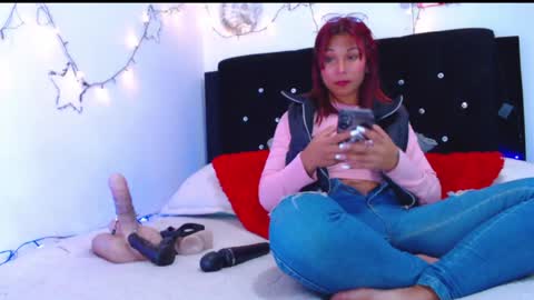 Snapshot of sophi_bonny chatting on January 16, 8:03 pm Sophi Bonny online show from January 16, 8:03 pm