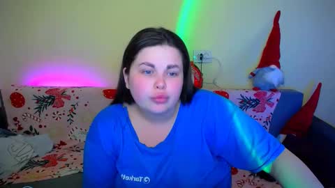 sophia__olsen online show from December 5, 10:49 am