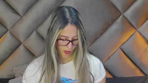 Sofia online show from October 3, 3:06 pm