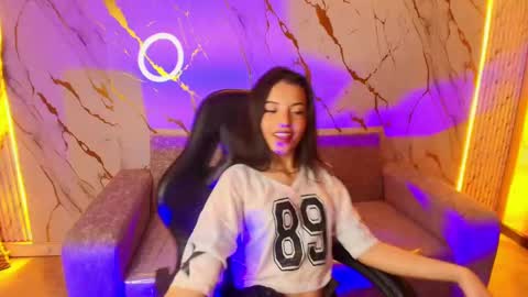 sophiadoll_tf online show from September 18, 8:29 pm