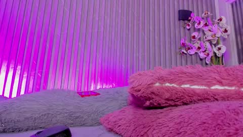 sophicollins online show from January 14, 11:15 am