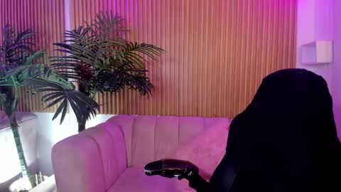 Sophie  online show from December 2, 11:18 pm