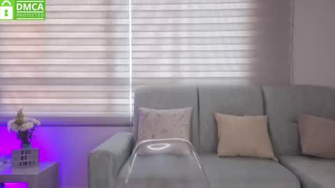 Sophie  online show from December 3, 2:52 pm