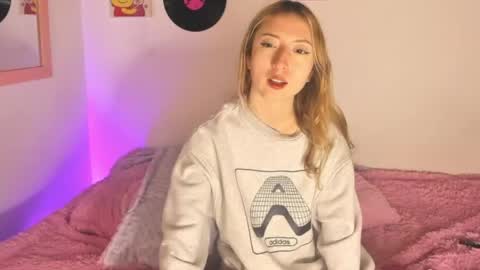 Sophie online show from April 18, 7:55 am