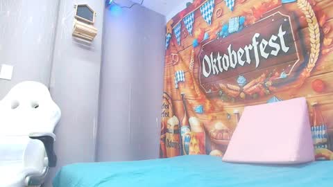 sophie online show from September 30, 12:00 pm