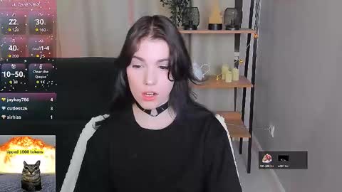 sophie_nomenal_ online show from September 17, 9:35 pm