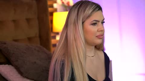 Sophie online show from February 8, 10:19 am