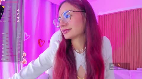 Snapshot of sophiecherry_ chatting on February 16, 5:26 am   Sophie  IG sophiecherry es   online show from February 16, 5:26 am