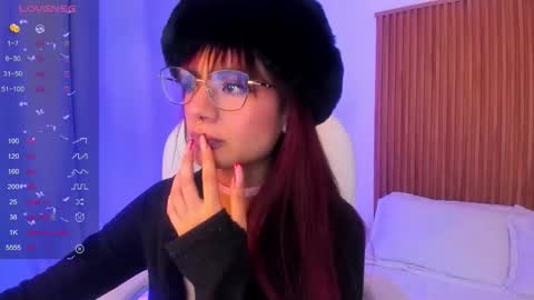 Snapshot of sophiecherry_ chatting on September 24, 1:59 am   Sophie  IG sophiecherry es   online show from September 24, 1:59 am