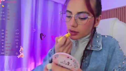 Snapshot of sophiecherry_ chatting on February 22, 6:06 am   Sophie  IG sophiecherry es   online show from February 22, 6:06 am