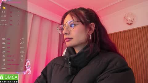 Snapshot of sophiecherry_ chatting on October 10, 5:34 am   Sophie  IG sophiecherry es   online show from October 10, 5:34 am